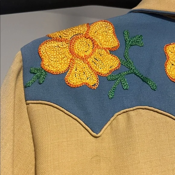 RARE Vintage Western Embroidered Button Down Shirt